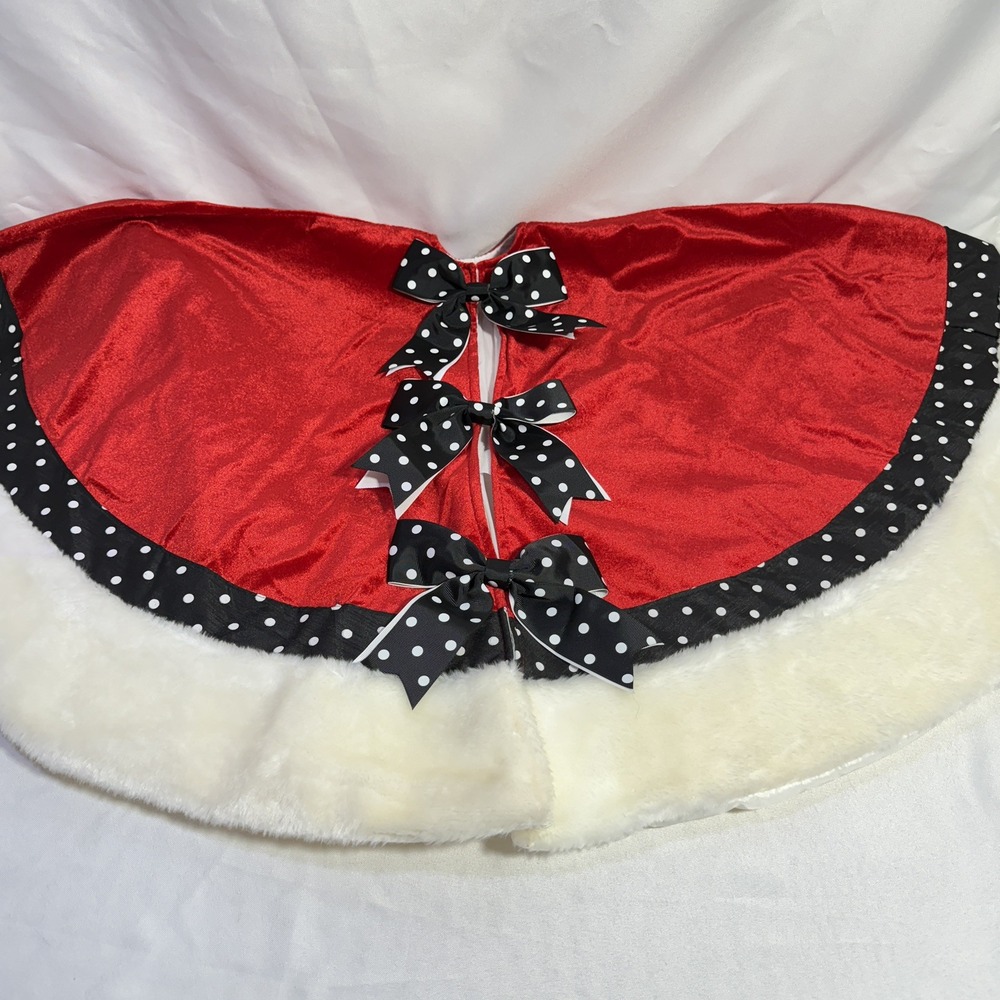 48" Red‎ White Black Polka Dot Christmas Tree Skirt